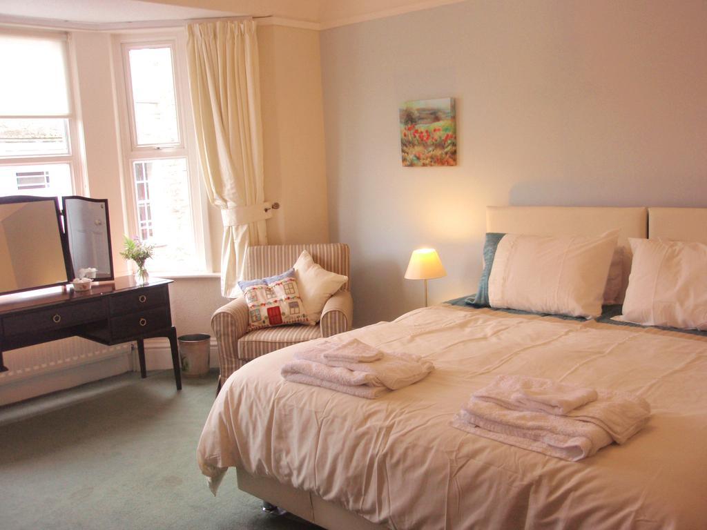 Bed and Breakfast Weston House Bampton  Pokój zdjęcie